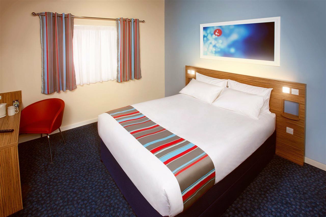 Travelodge Llanelli Cross Hands Exterior foto